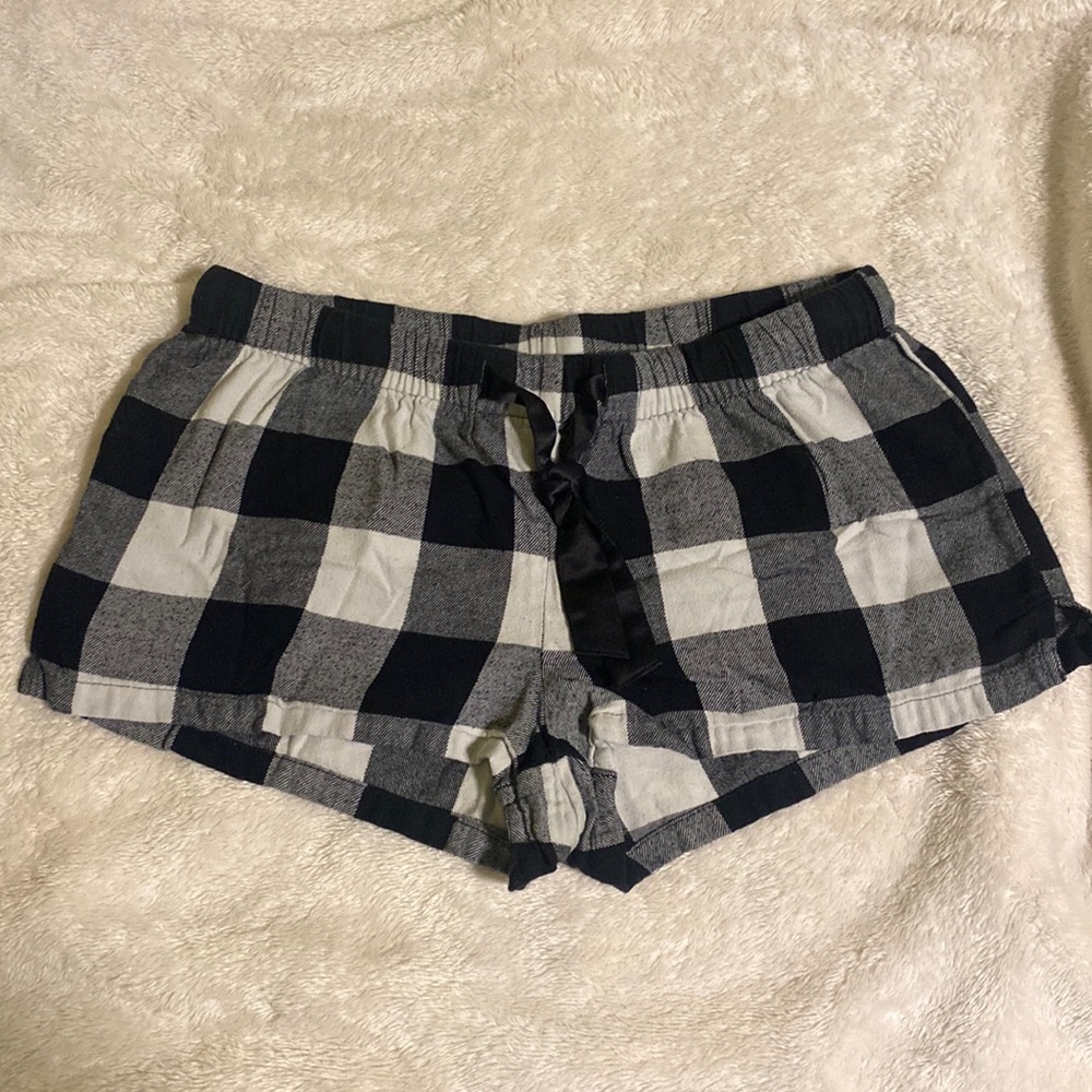 Old Navy sleep shorts size Medium!